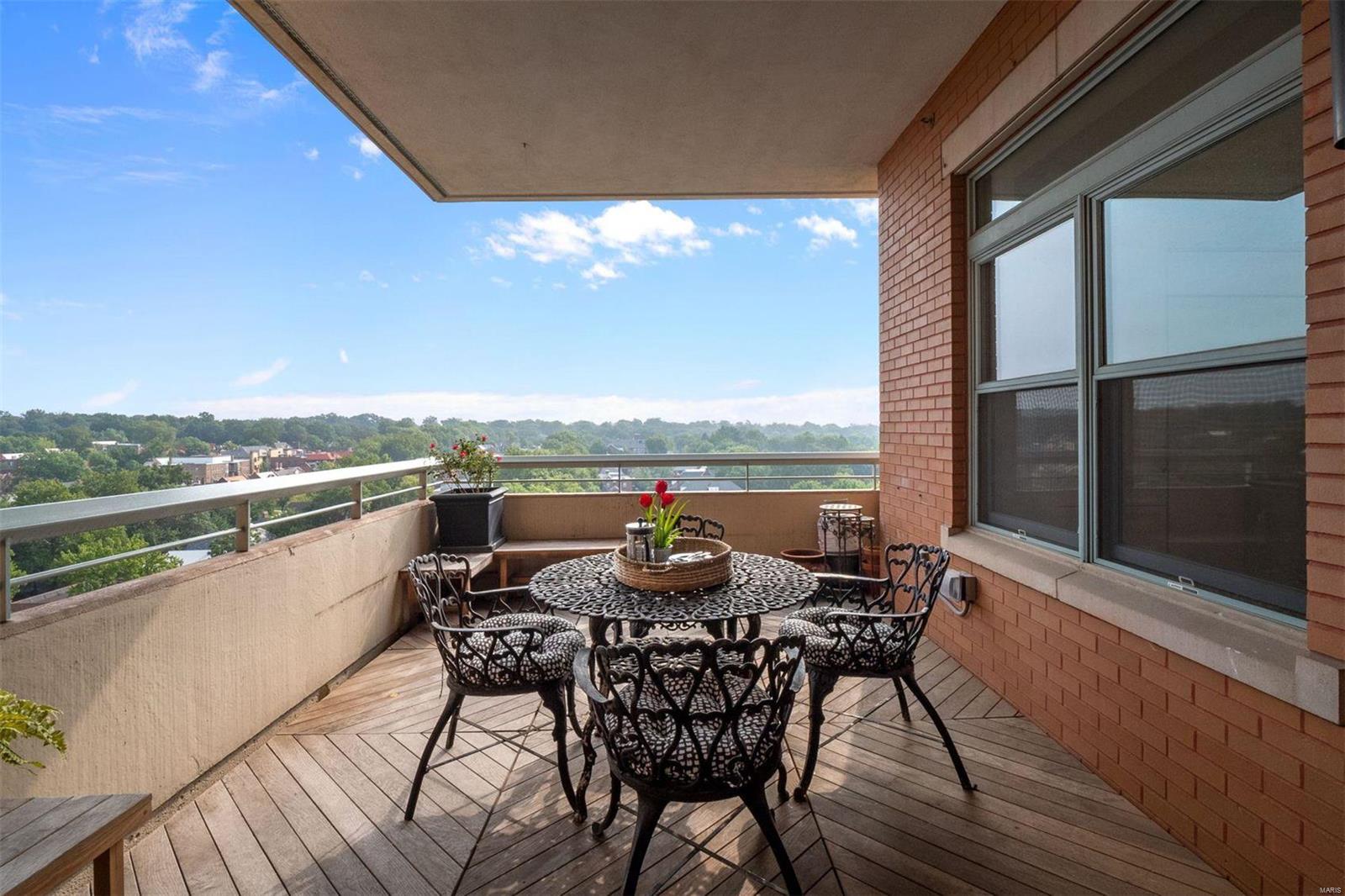 800 South Hanley Road, Unit 6C St. Louis, MO 63105 - Photo 12 of 27