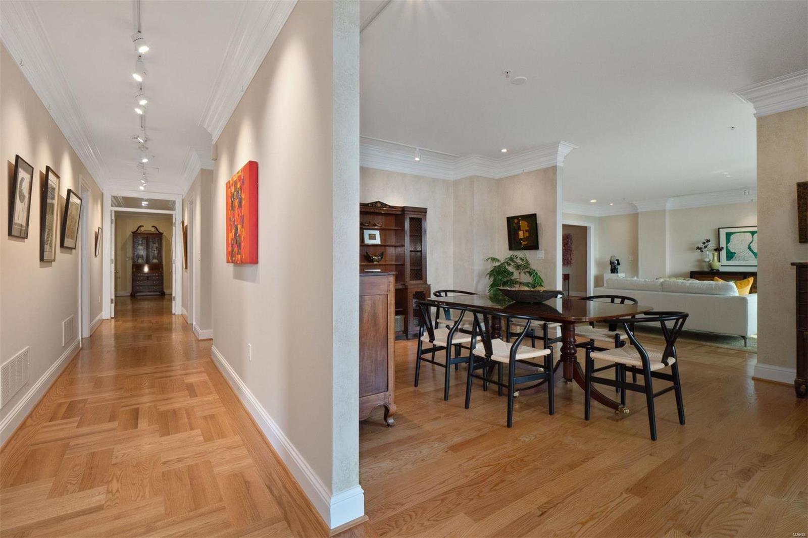 800 South Hanley Road, Unit 6C St. Louis, MO 63105 - Photo 13 of 27