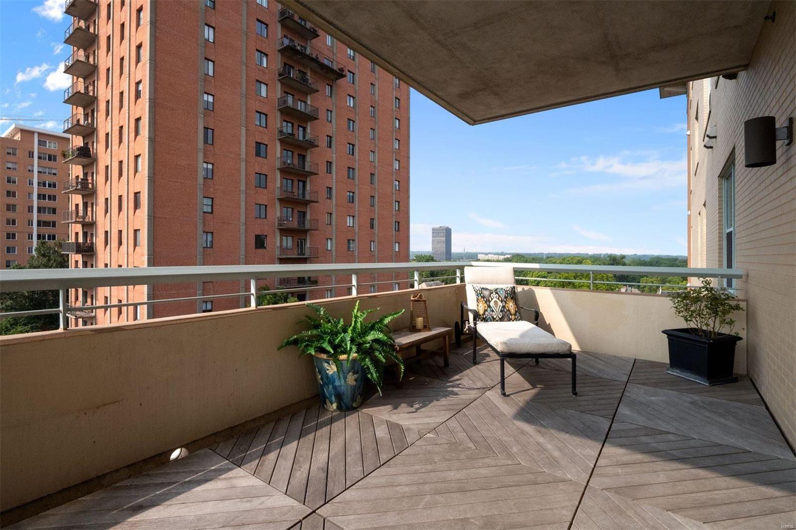 800 South Hanley Road, Unit 6C St. Louis, MO 63105 - Photo 20 of 27