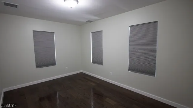 $2,500 | 272 Hudson Street, Hackensack, NJ 07601