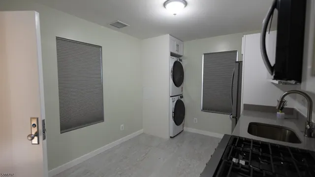 $2,500 | 272 Hudson Street, Hackensack, NJ 07601