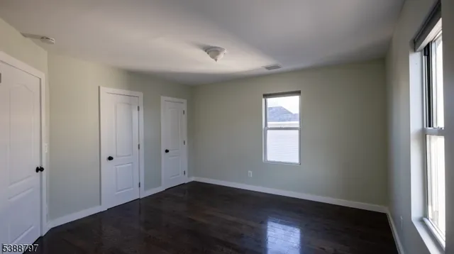 $2,500 | 272 Hudson Street, Hackensack, NJ 07601