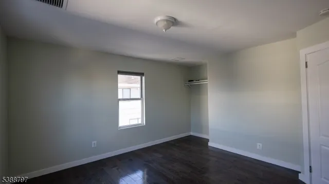 $2,500 | 272 Hudson Street, Hackensack, NJ 07601