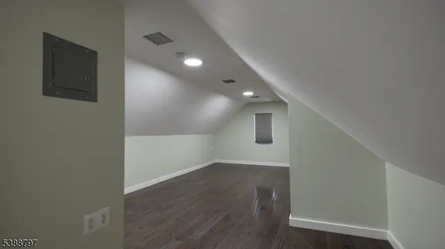 $2,500 | 272 Hudson Street, Hackensack, NJ 07601