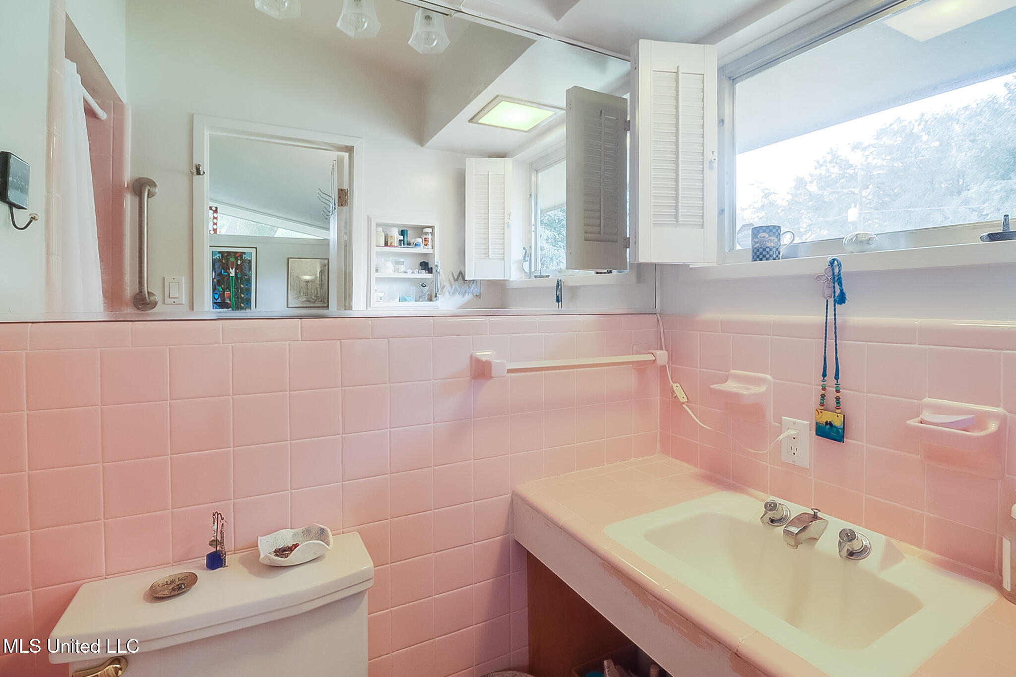 6000 Ridge Road Ocean Springs, MS 39564 - Photo 19 of 31 Bathroom