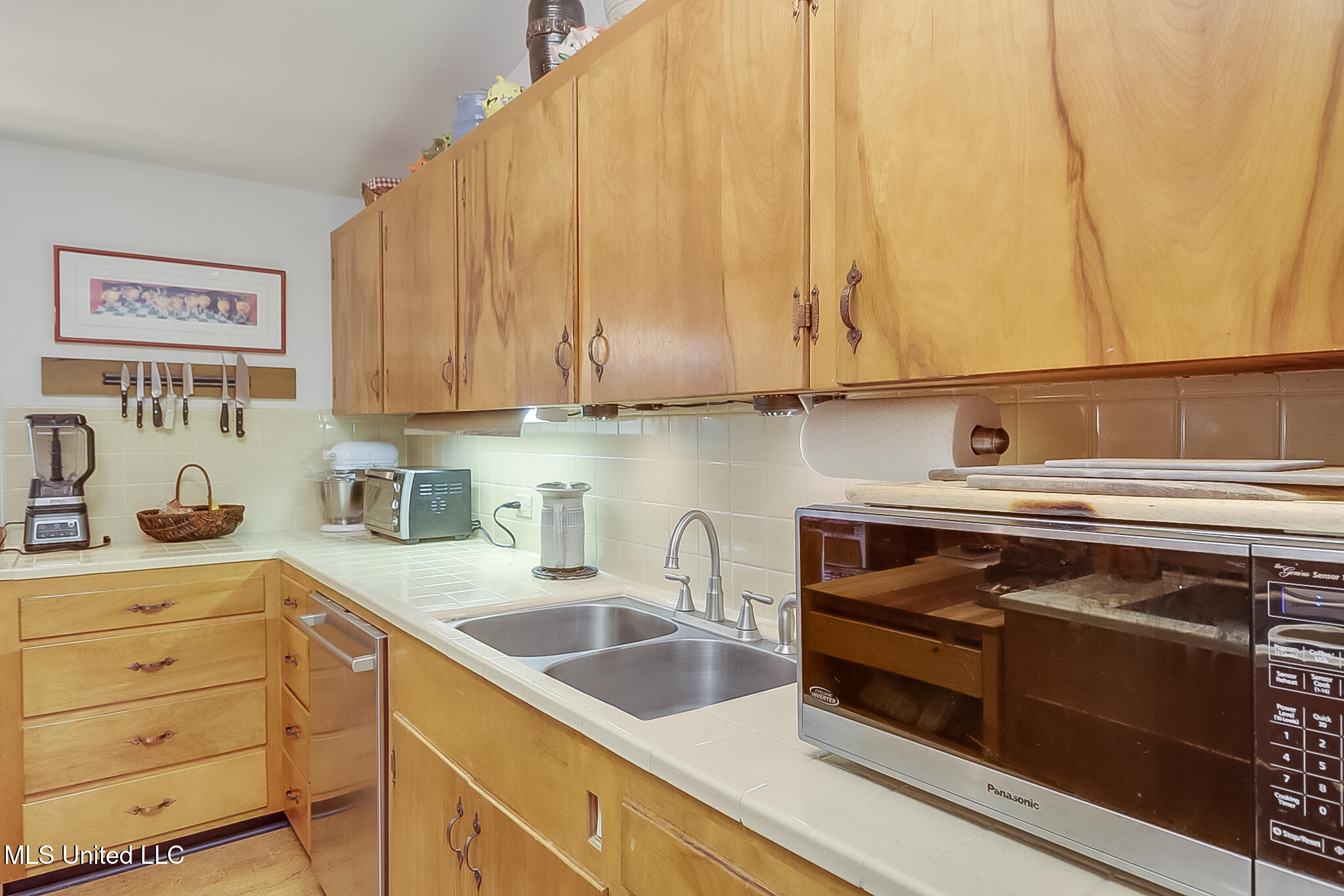 6000 Ridge Road Ocean Springs, MS 39564 - Photo 5 of 31 Kitchen