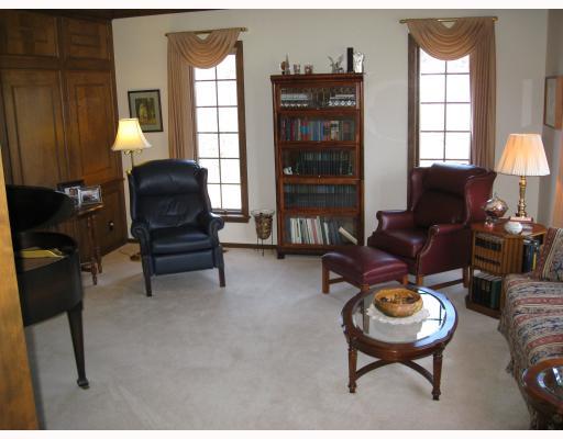 4319 Middle Road Allison Park, PA 15101 - Photo 4 of 18 Living Room.