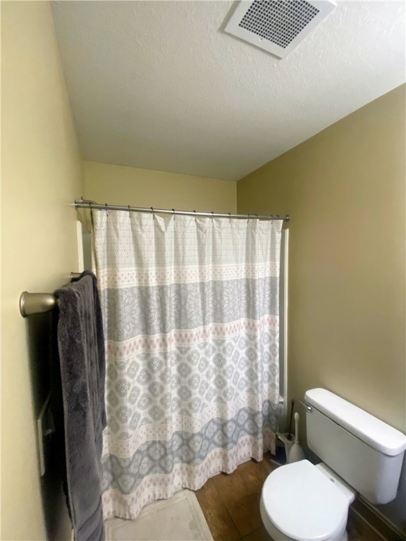 1822 Muscovy Way Seneca, SC 29678 - Photo 15 of 21 Bathroom