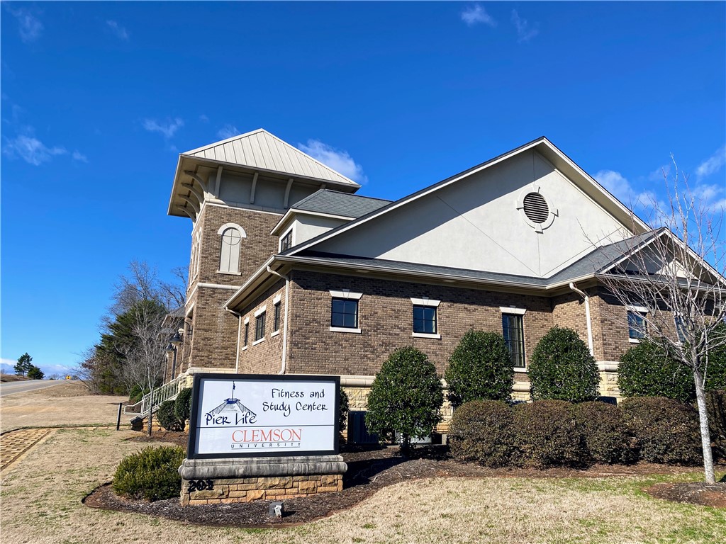 1822 Muscovy Way Seneca, SC 29678 - Photo 9 of 21 Flats at The Pier Fitness Center