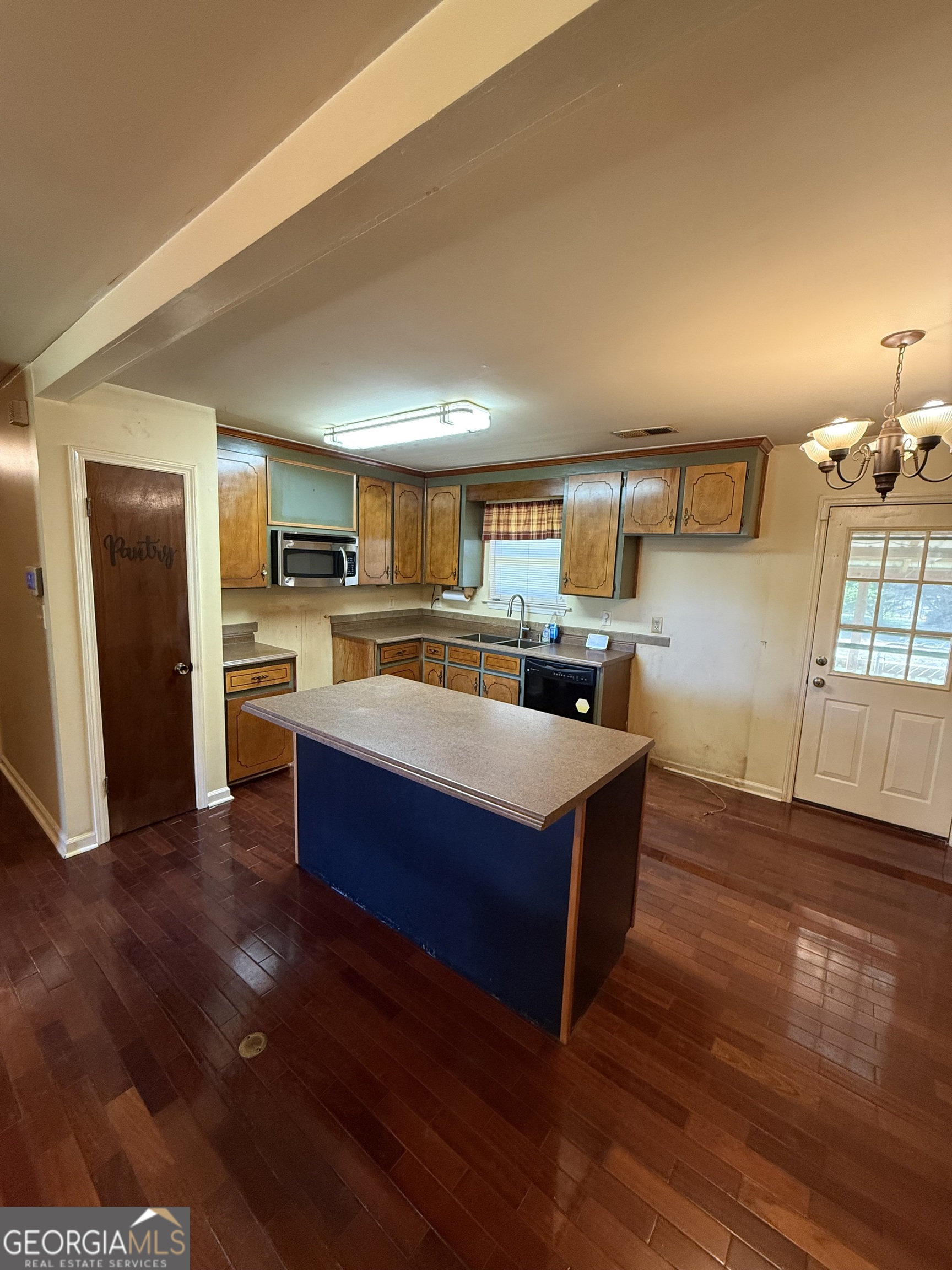 3138 Mobley Bridge Road Hogansville, GA 30230 - Photo 6 of 35