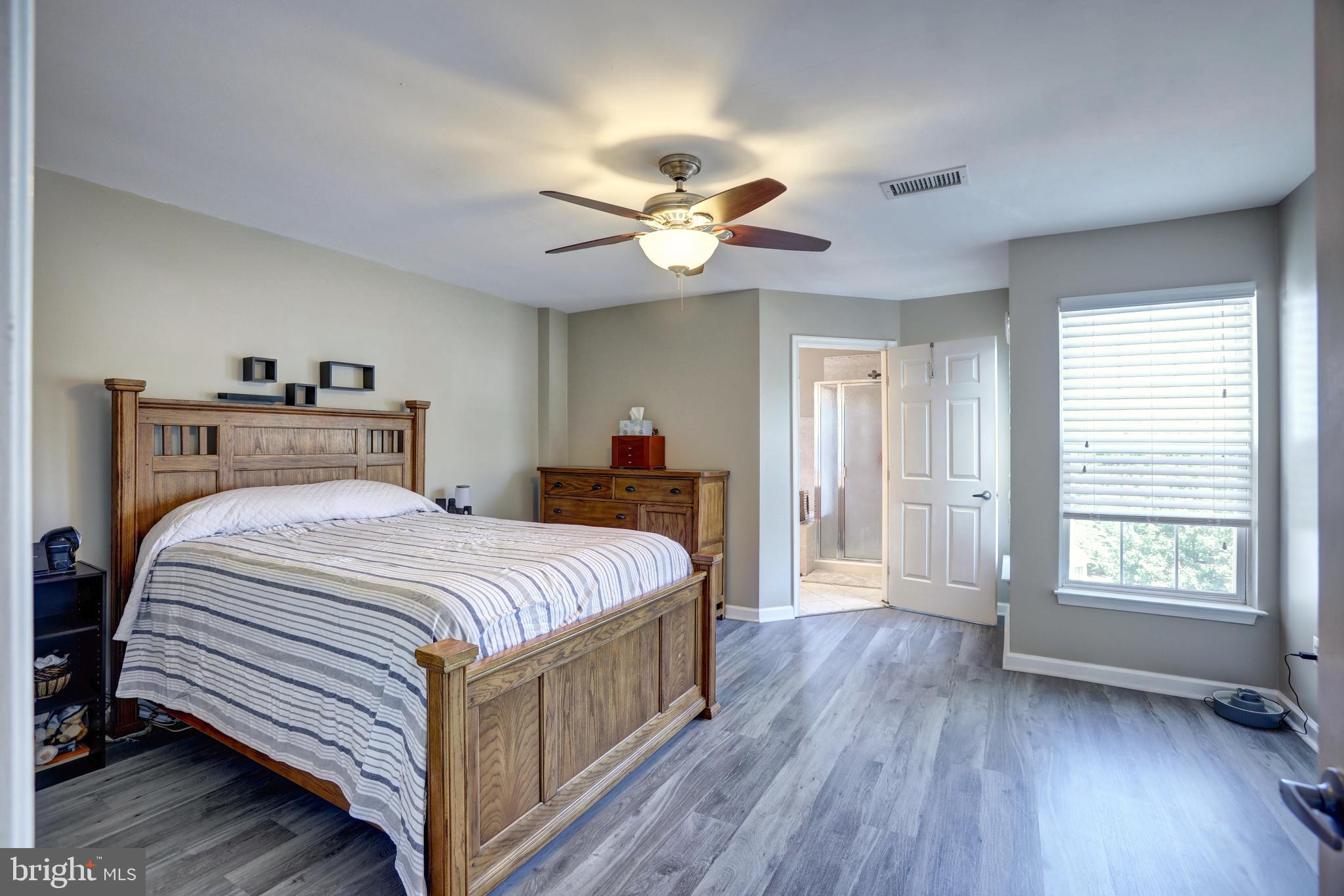 102 Cagney Terrace Southeast Leesburg, VA 20175 - Photo 15 of 26