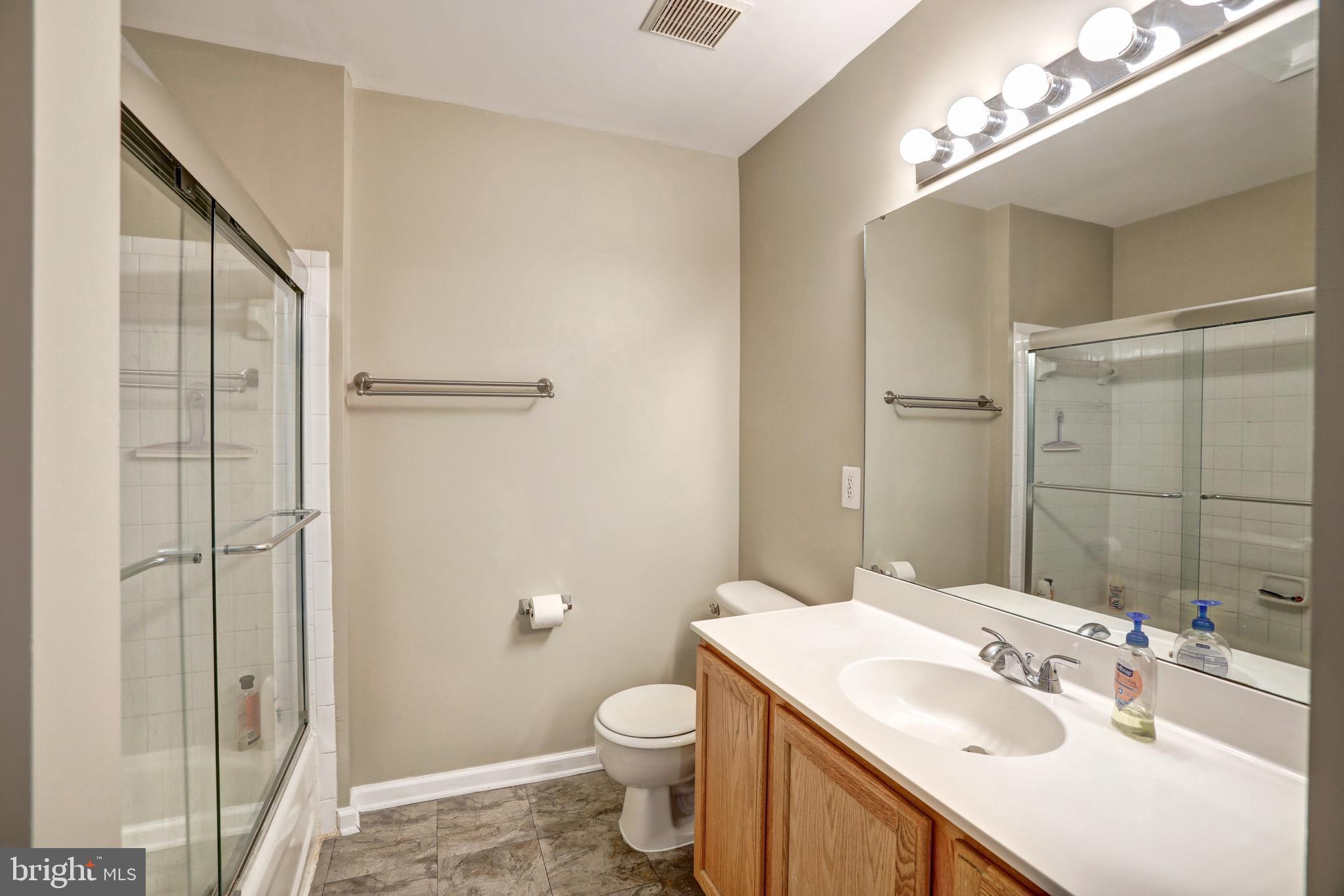 102 Cagney Terrace Southeast Leesburg, VA 20175 - Photo 23 of 26