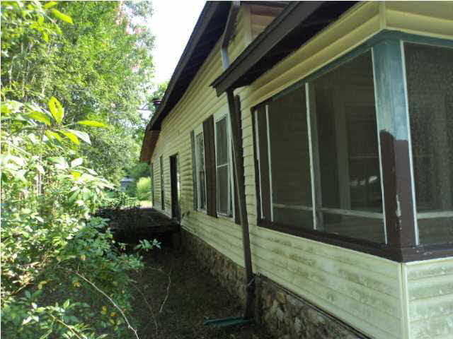 1158 Hopewell Road Crystal Springs, MS 39059 - Photo 3 of 19 Left side of house