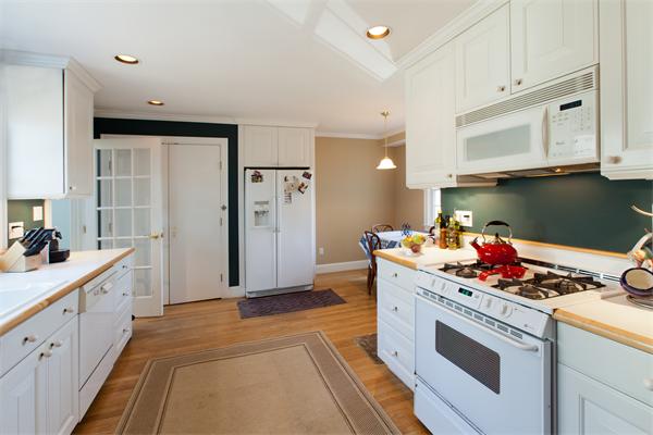 362 Barretts Mill Road Concord, MA 01742 - Photo 3 of 11 Gallery Image 3