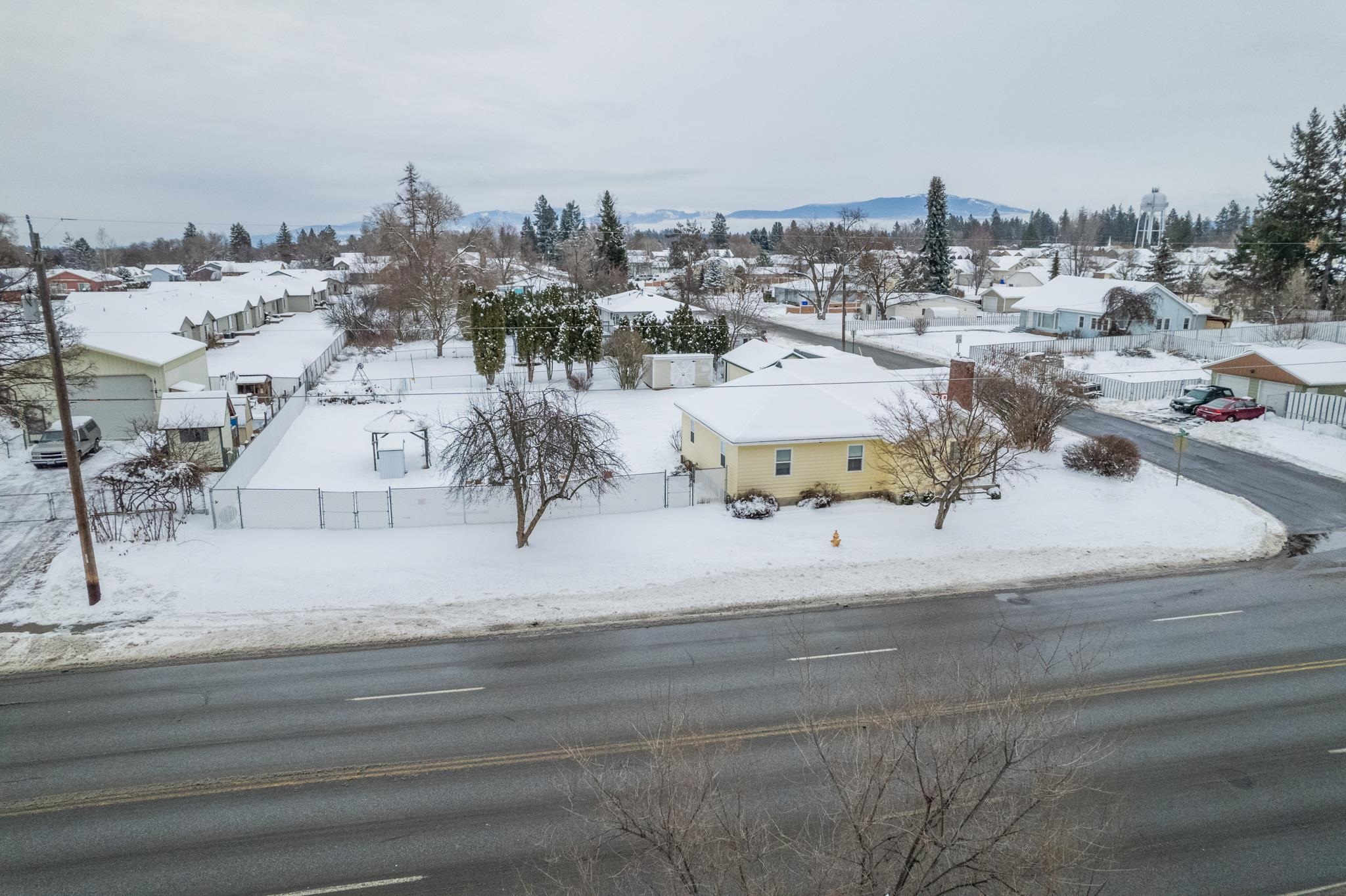 1125 South University Road Spokane Valley, WA 99206 - Photo 3 of 36