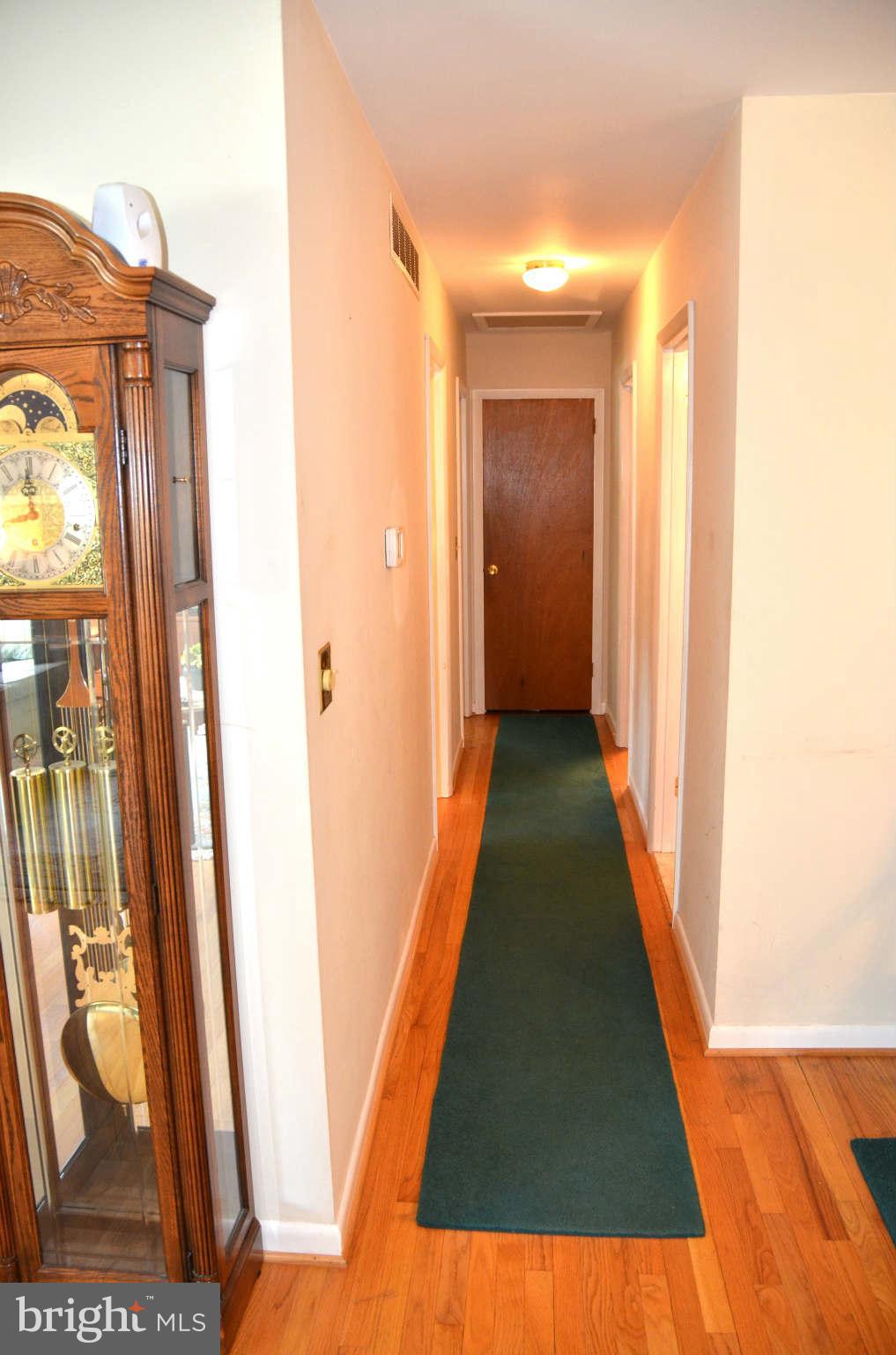 105 Claiborne Road Edgewater, MD 21037 - Photo 11 of 30 Interior (General)