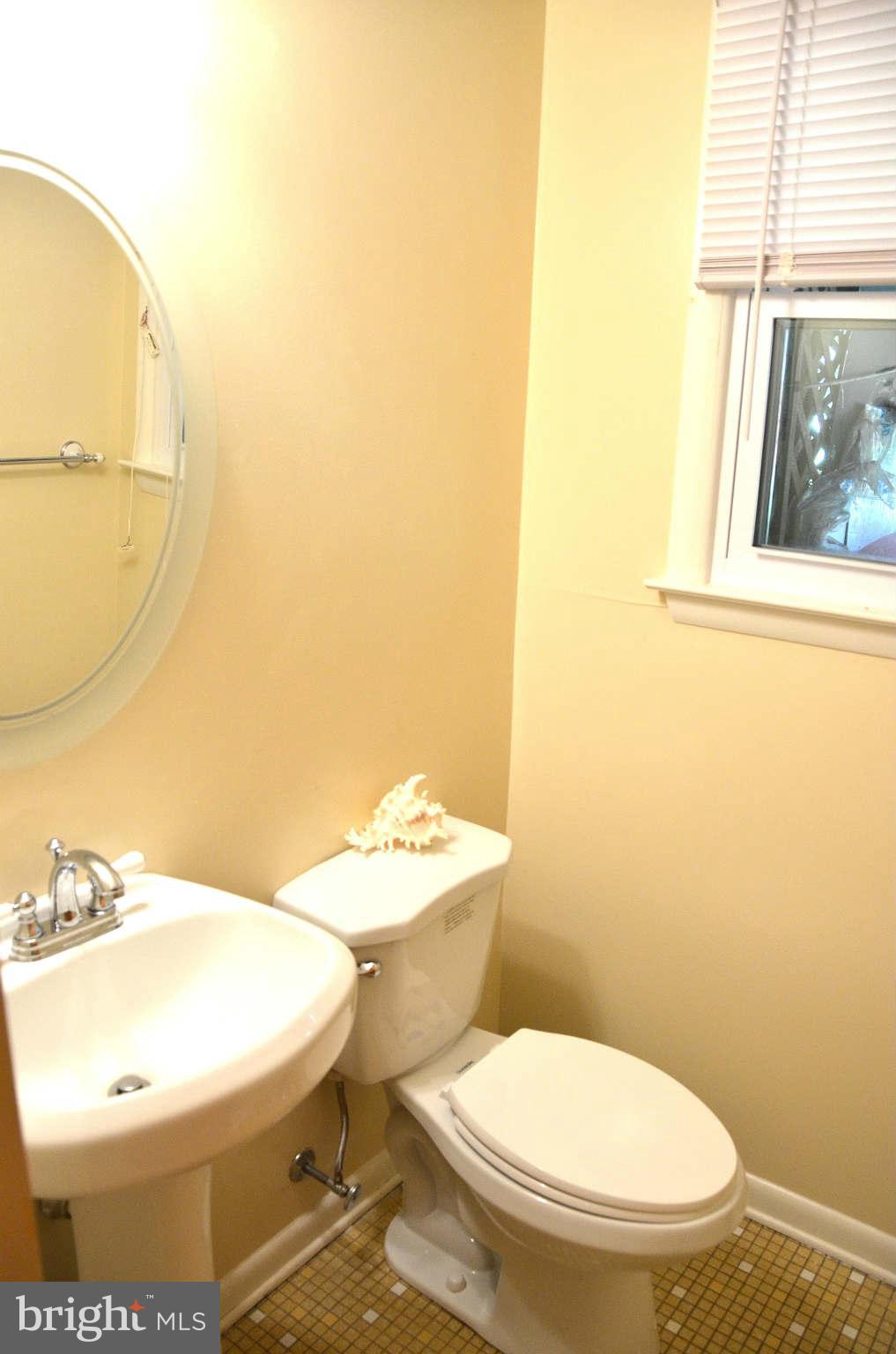 105 Claiborne Road Edgewater, MD 21037 - Photo 25 of 30 Bath