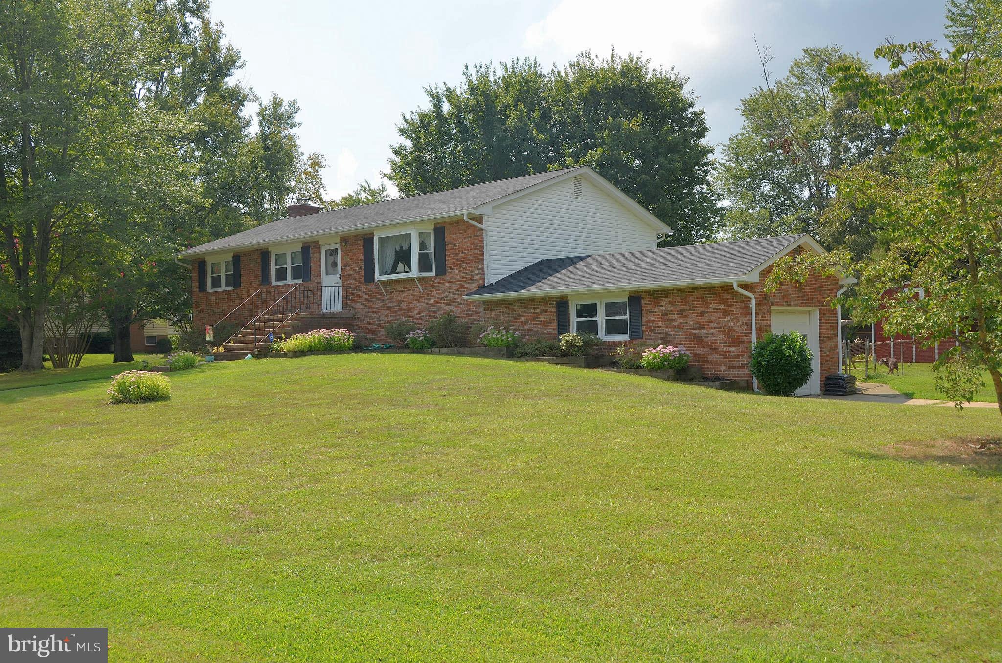 105 Claiborne Road Edgewater, MD 21037 - Photo 30 of 30 Exterior (Front)