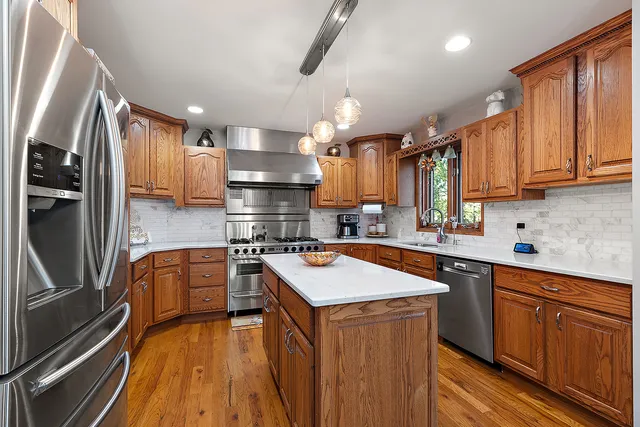 $999,000 | 1110 Lakeside Drive, New Lenox, IL 60451