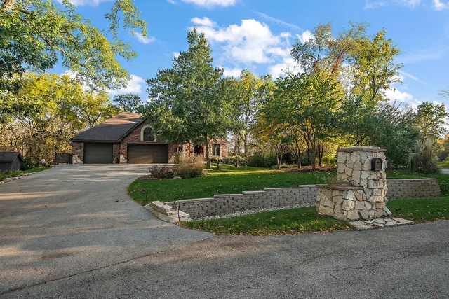 $999,000 | 1110 Lakeside Drive, New Lenox, IL 60451