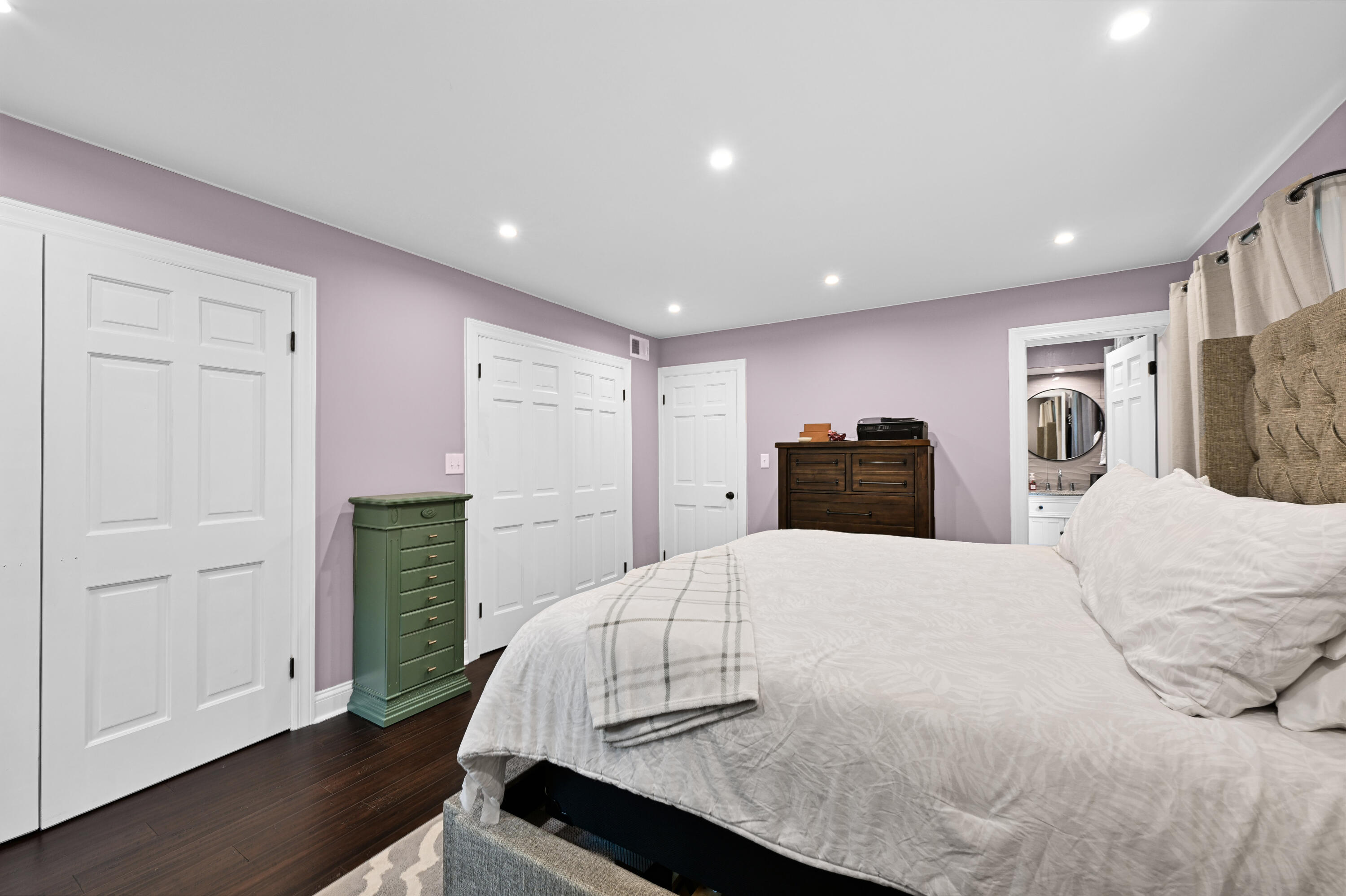 1005 Lone Tree Road Elm Grove, WI 53122 - Photo 21 of 36 Primary Bedroom