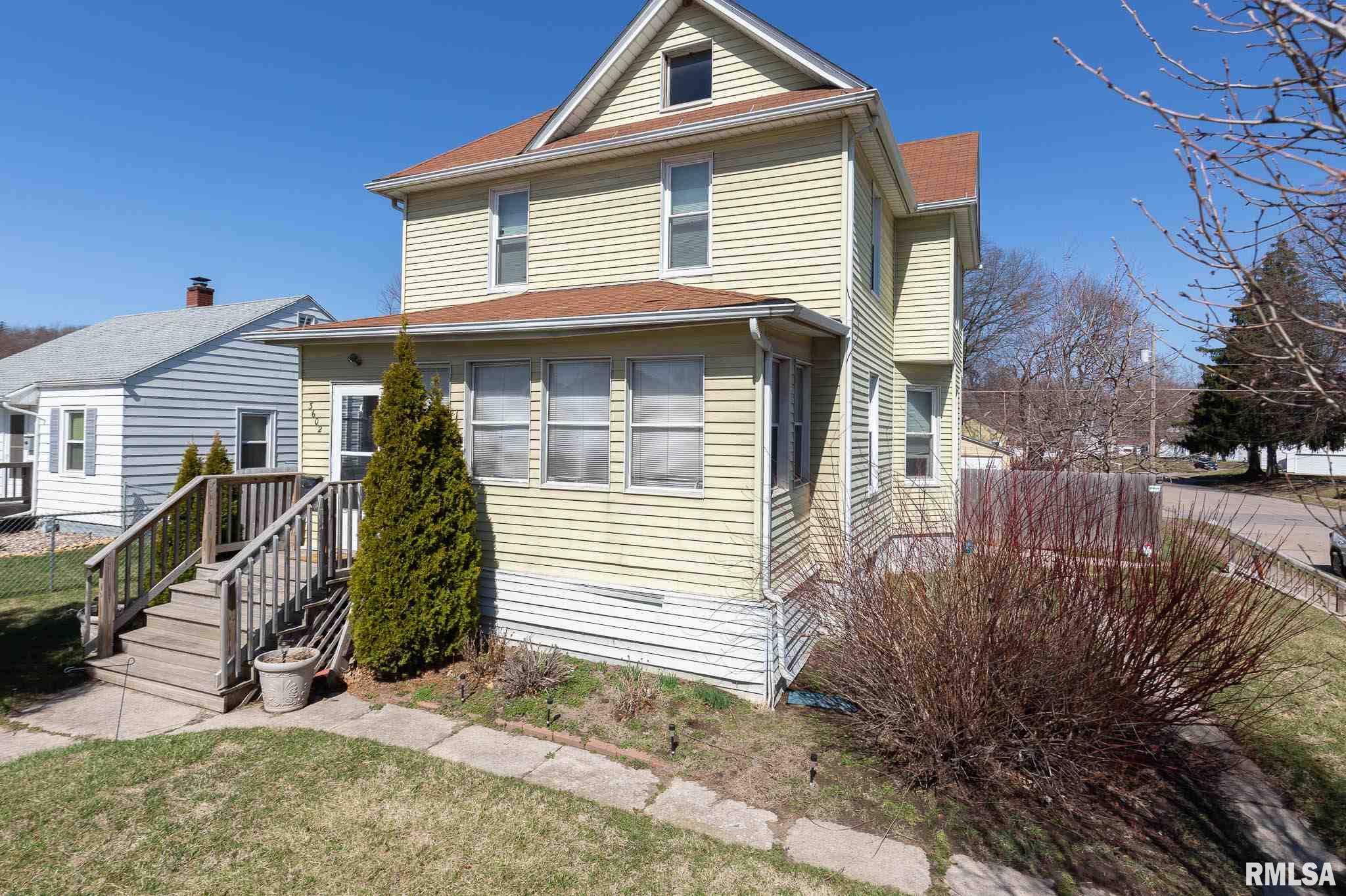 3602 Rockingham Road Davenport, IA 52802 - Photo 1 of 25 Gallery Image 1