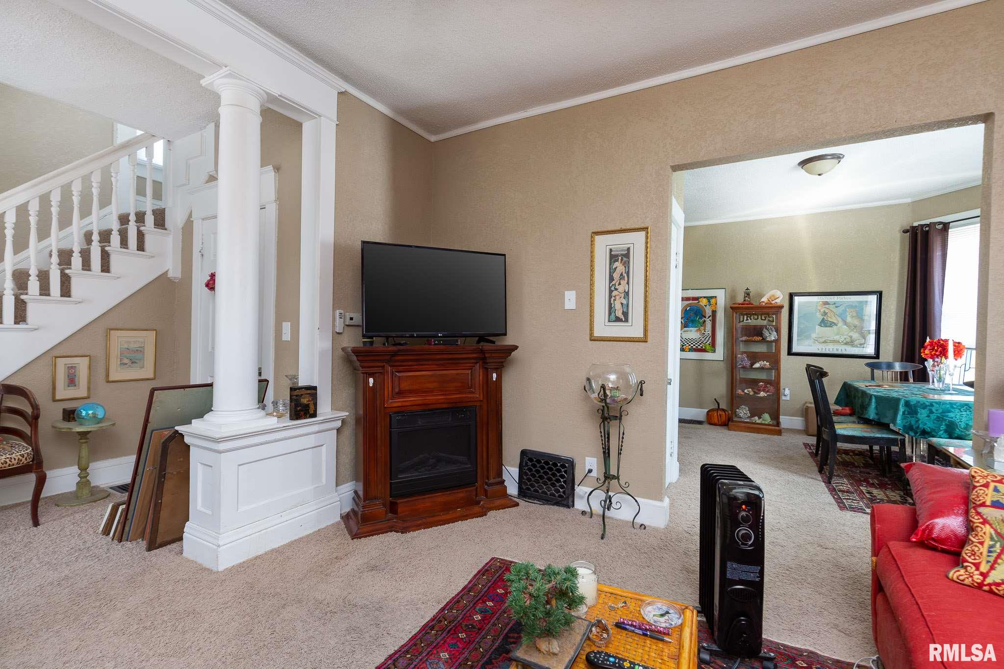 3602 Rockingham Road Davenport, IA 52802 - Photo 11 of 25 Gallery Image 11