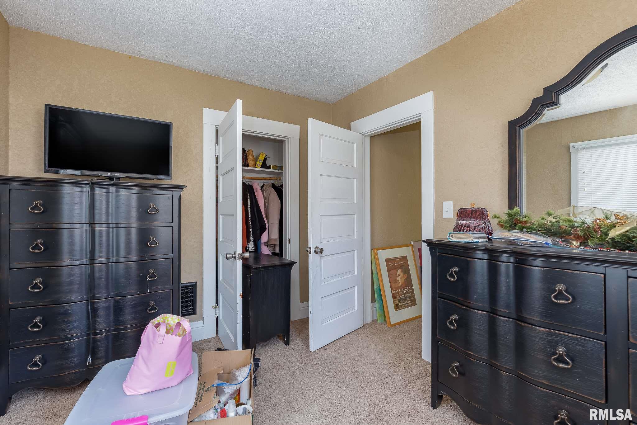 3602 Rockingham Road Davenport, IA 52802 - Photo 18 of 25 Gallery Image 18