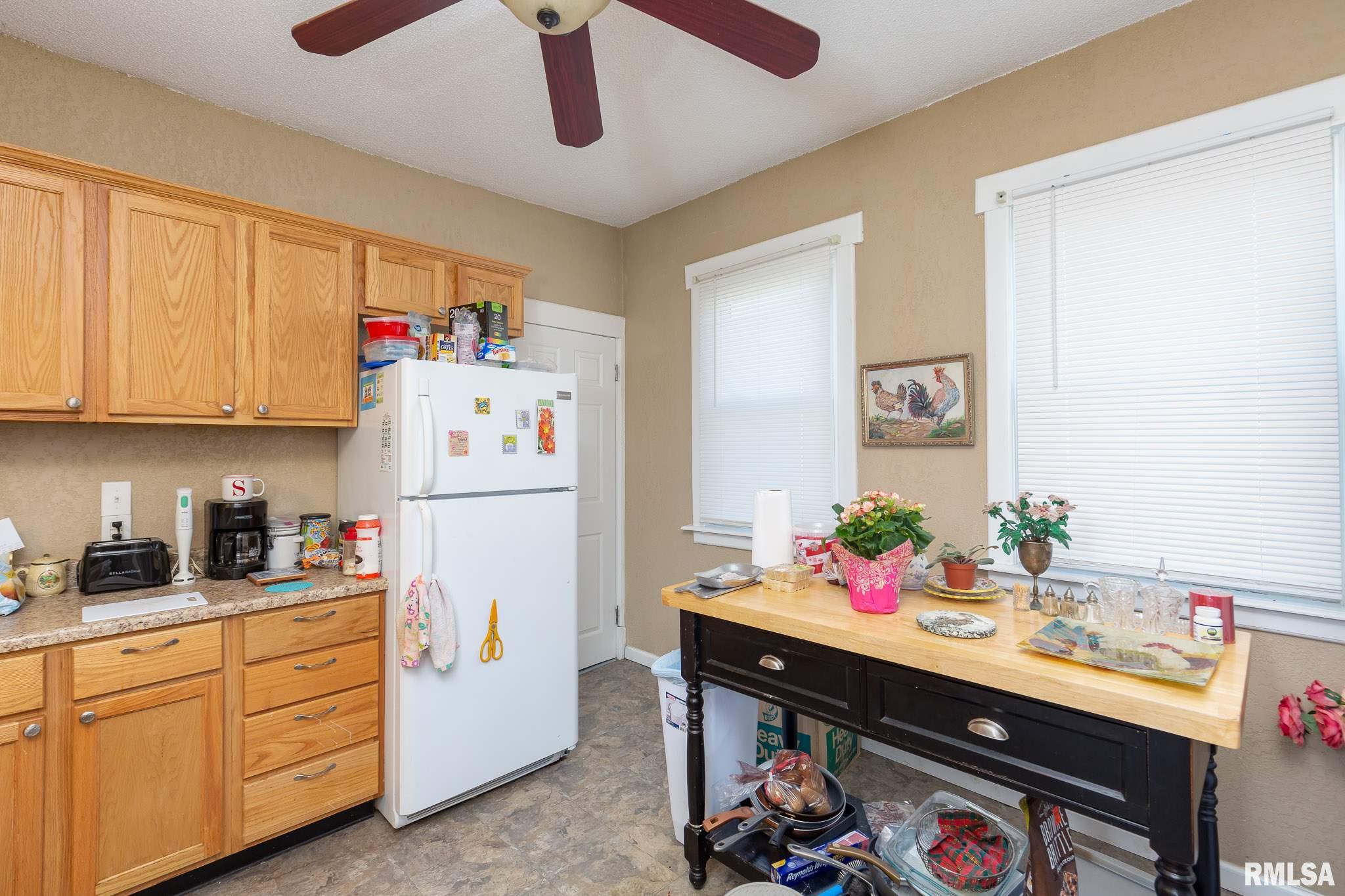 3602 Rockingham Road Davenport, IA 52802 - Photo 4 of 25 Gallery Image 4