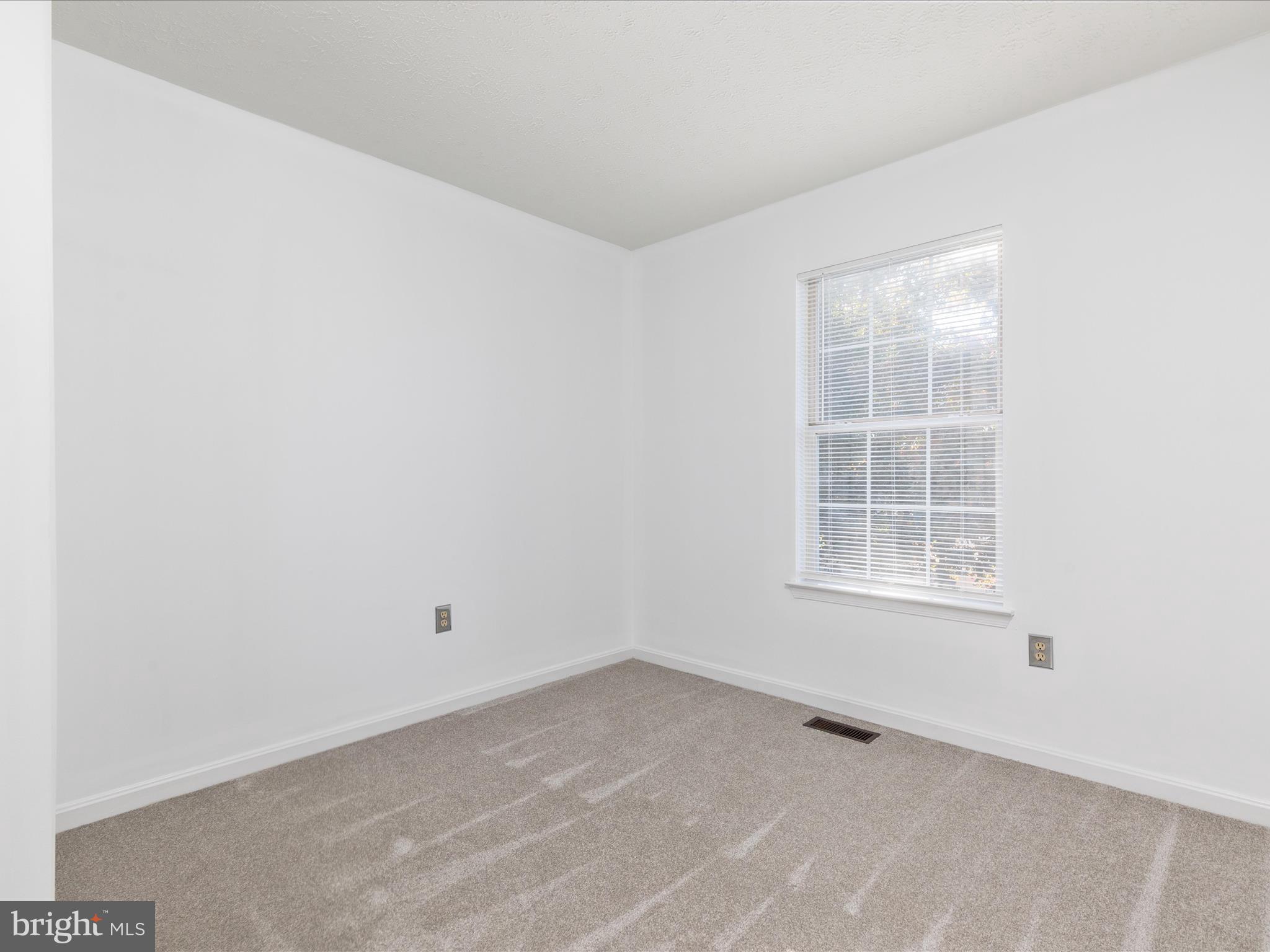 321 Sherando Circle Stephens City, VA 22655 - Photo 27 of 34 an empty room with a window