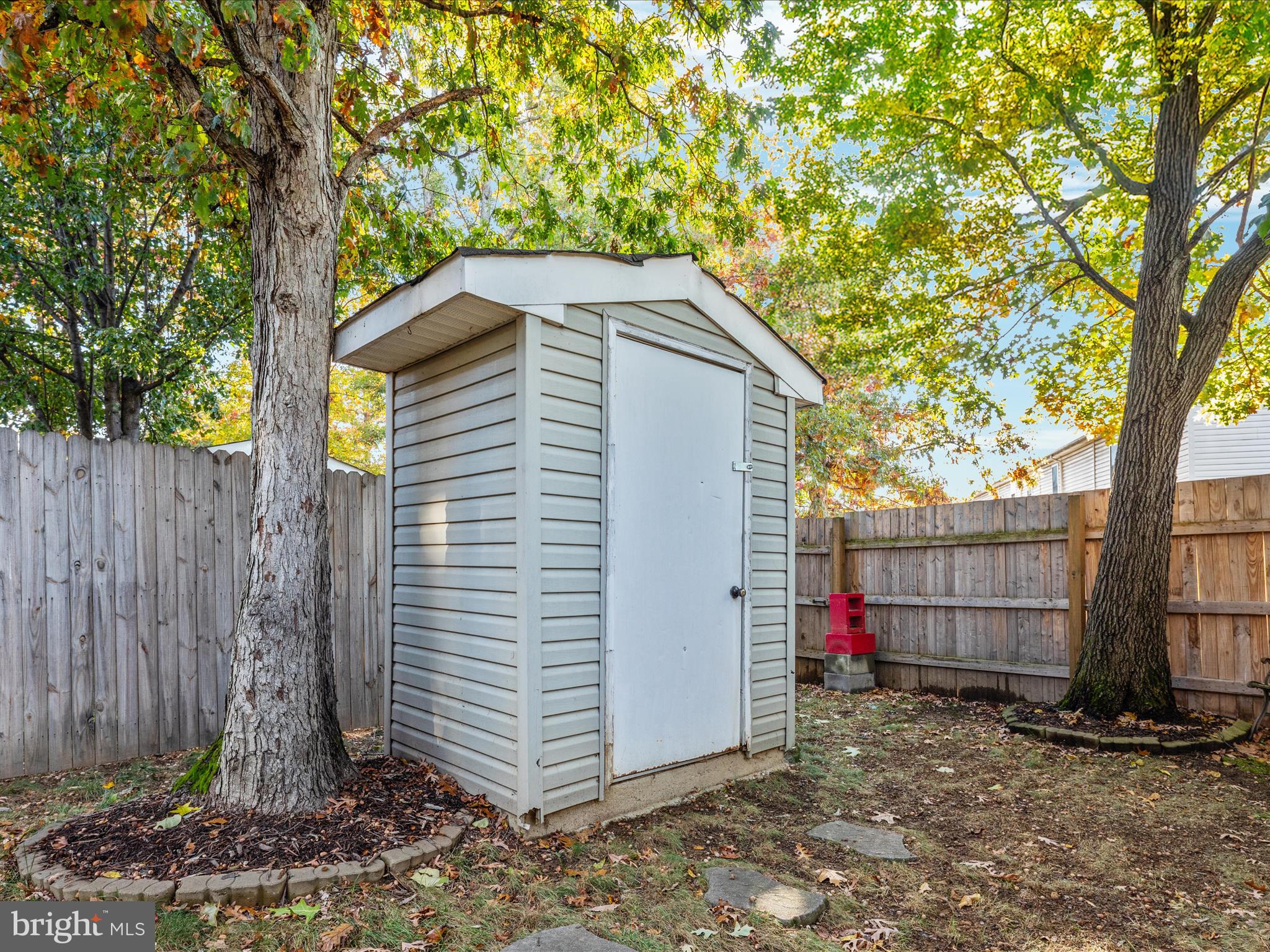 321 Sherando Circle Stephens City, VA 22655 - Photo 32 of 34 a backyard of a house