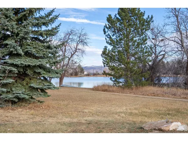 a house view with a outdoor space