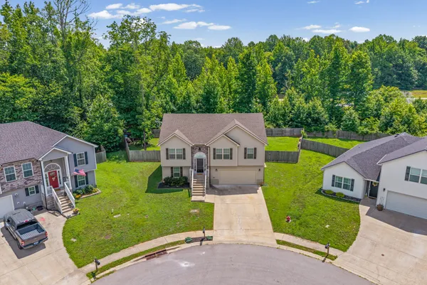 $340,000 | 1672 Putnam Drive, Clarksville, TN 37042