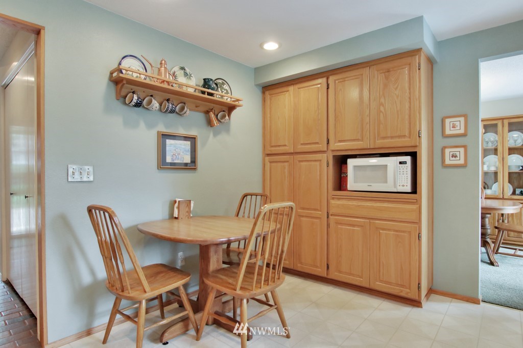 15813 Southeast 167th Place Renton, WA 98058 - Photo 14 of 25 Gallery Image 14