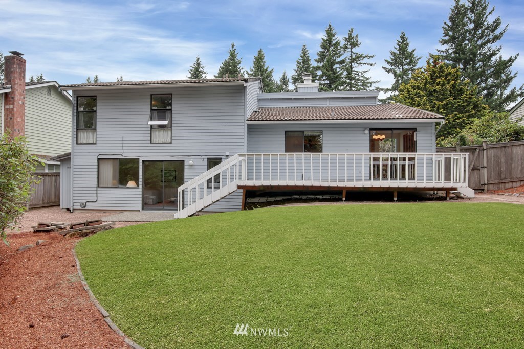 15813 Southeast 167th Place Renton, WA 98058 - Photo 3 of 25 Gallery Image 3