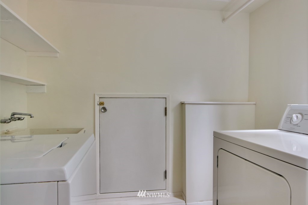 15813 Southeast 167th Place Renton, WA 98058 - Photo 22 of 25 Gallery Image 22