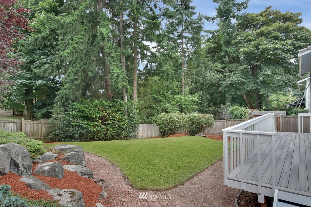 15813 Southeast 167th Place Renton, WA 98058 - Photo 4 of 25 Gallery Image 4