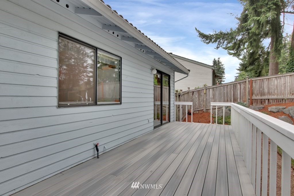 15813 Southeast 167th Place Renton, WA 98058 - Photo 6 of 25 Gallery Image 6