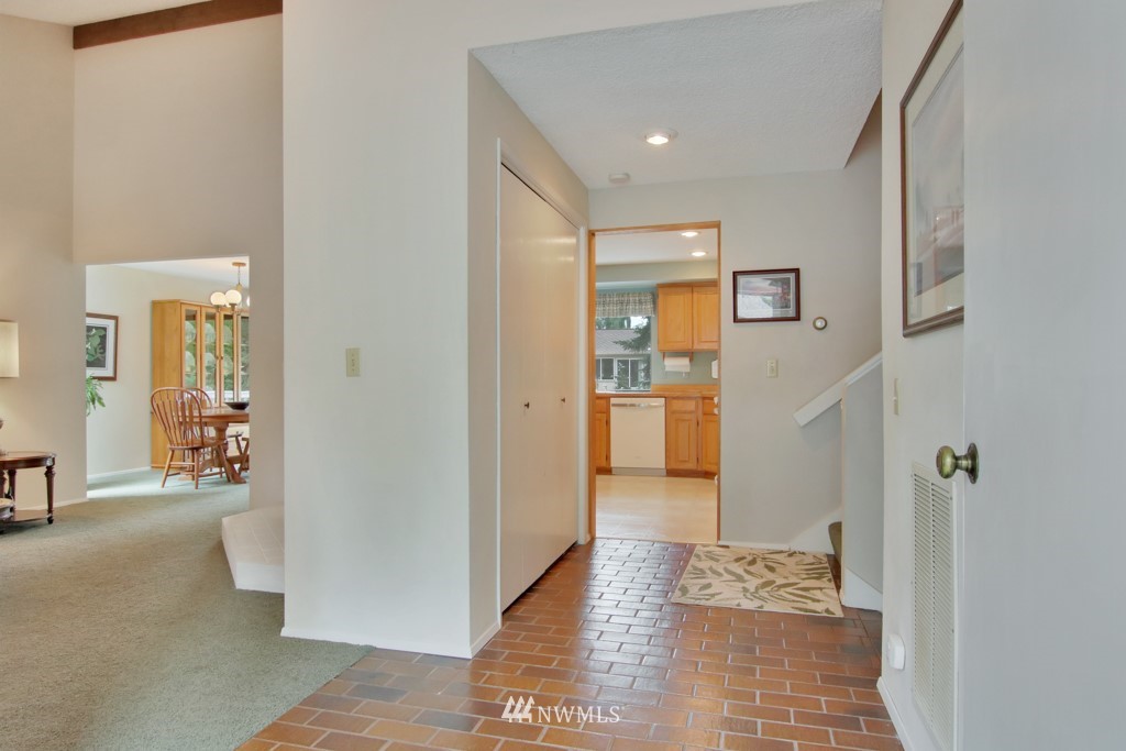 15813 Southeast 167th Place Renton, WA 98058 - Photo 7 of 25 Gallery Image 7