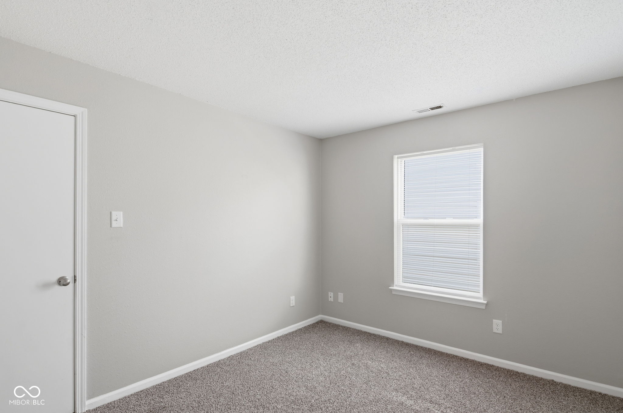 7433 Redcliff Road Indianapolis, IN 46256 - Photo 22 of 32 Gallery Image 22