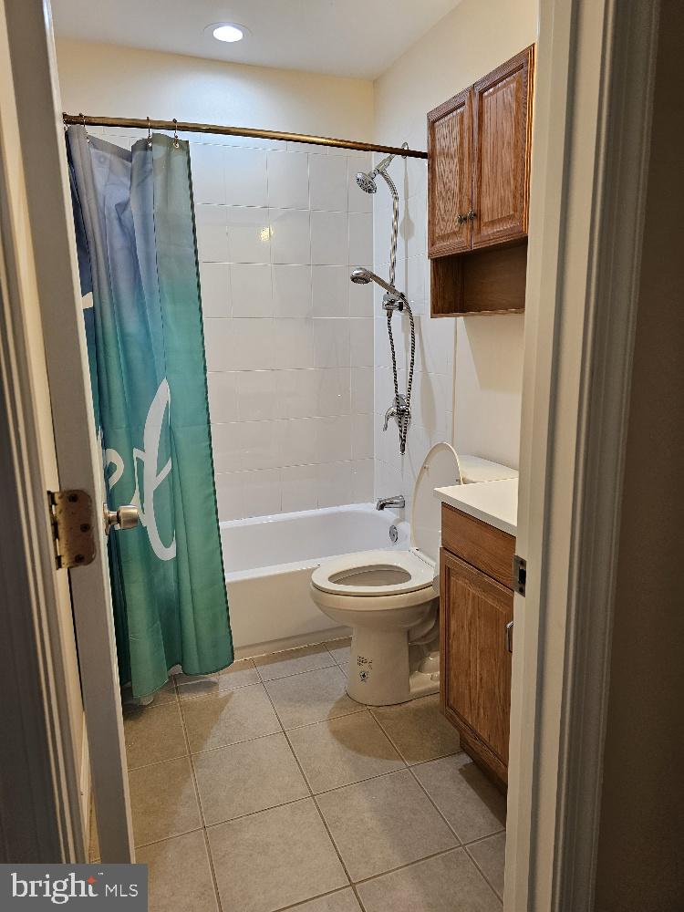 3135 Dashiell Road Falls Church, VA 22042 - Photo 28 of 35 upstairs bathroom