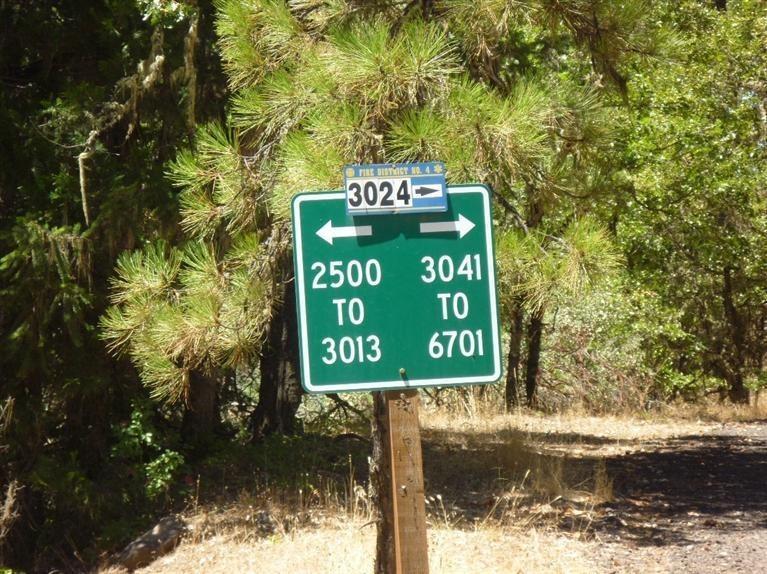 2695 Old Ferry Road Shady Cove, OR 97539 - Photo 31 of 31 Address sign, stay left
