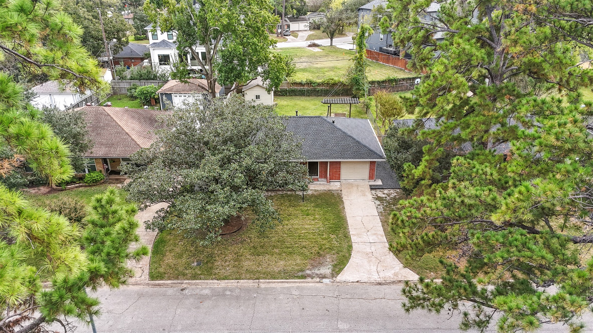 2015 Woodcrest Drive Houston, TX 77018 - Photo 29 of 30