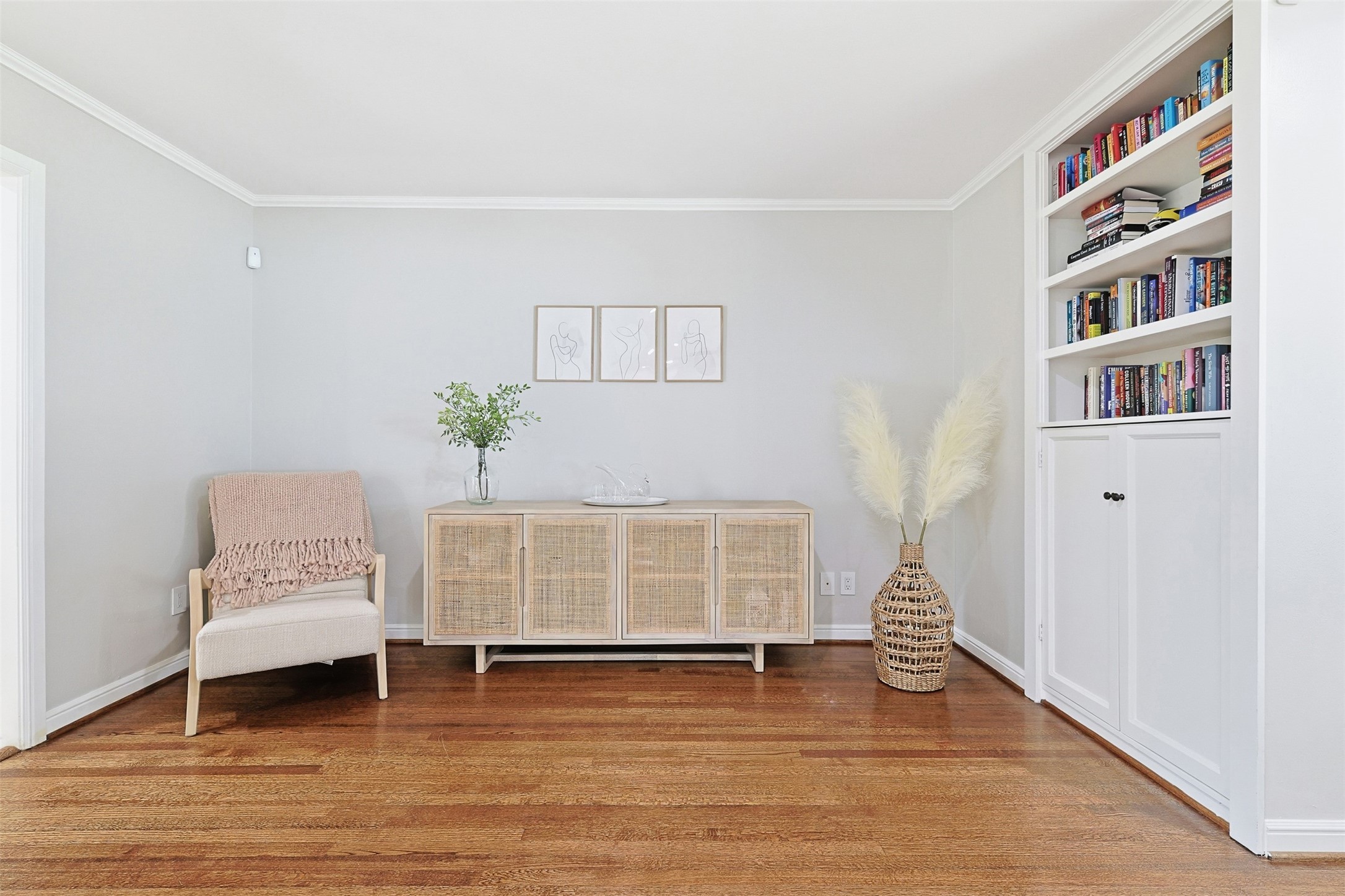 2015 Woodcrest Drive Houston, TX 77018 - Photo 8 of 30