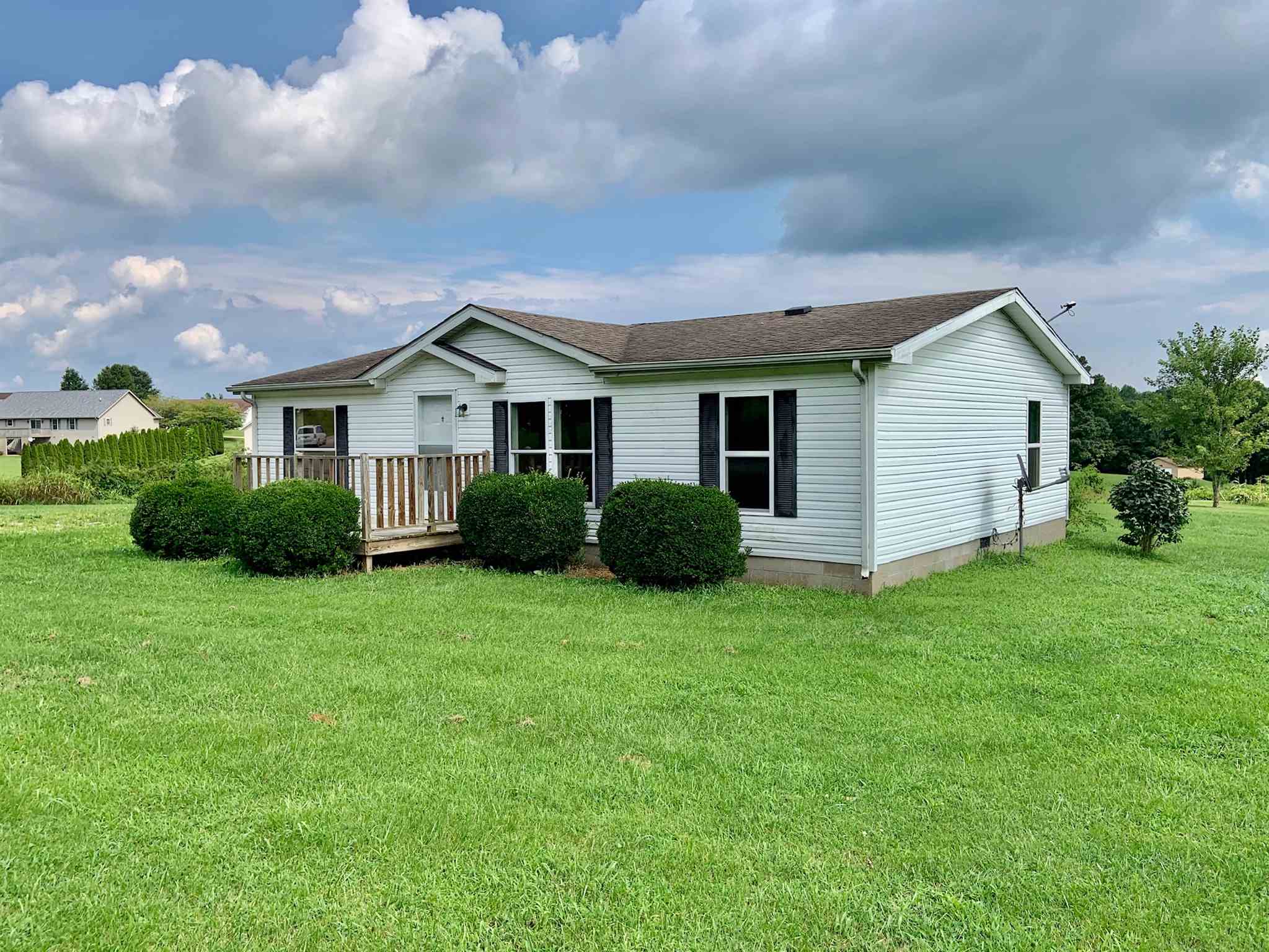 15 Fleetwood Addition Road Bedford, IN 47421 - Photo 1 of 20
