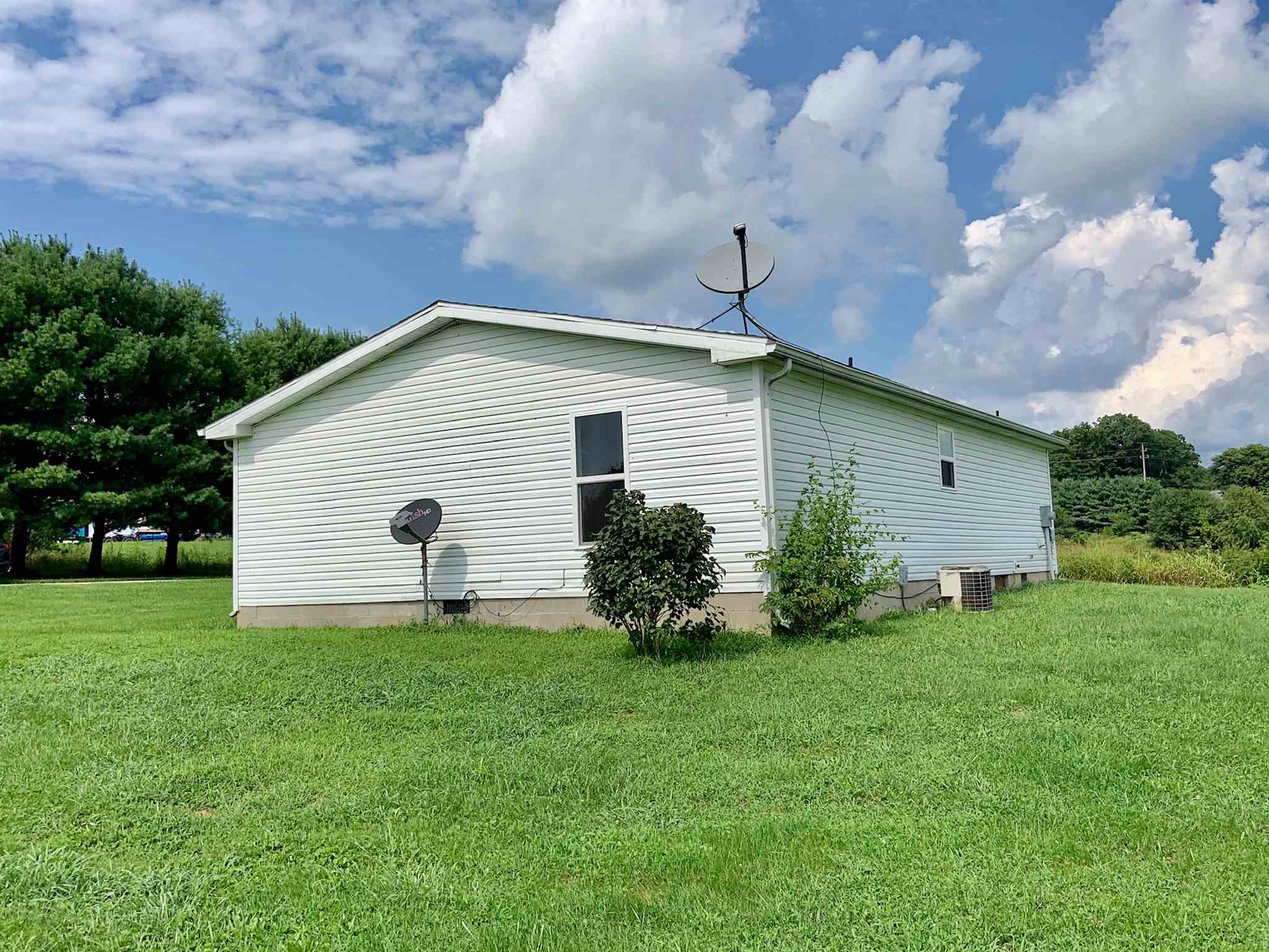 15 Fleetwood Addition Road Bedford, IN 47421 - Photo 4 of 20