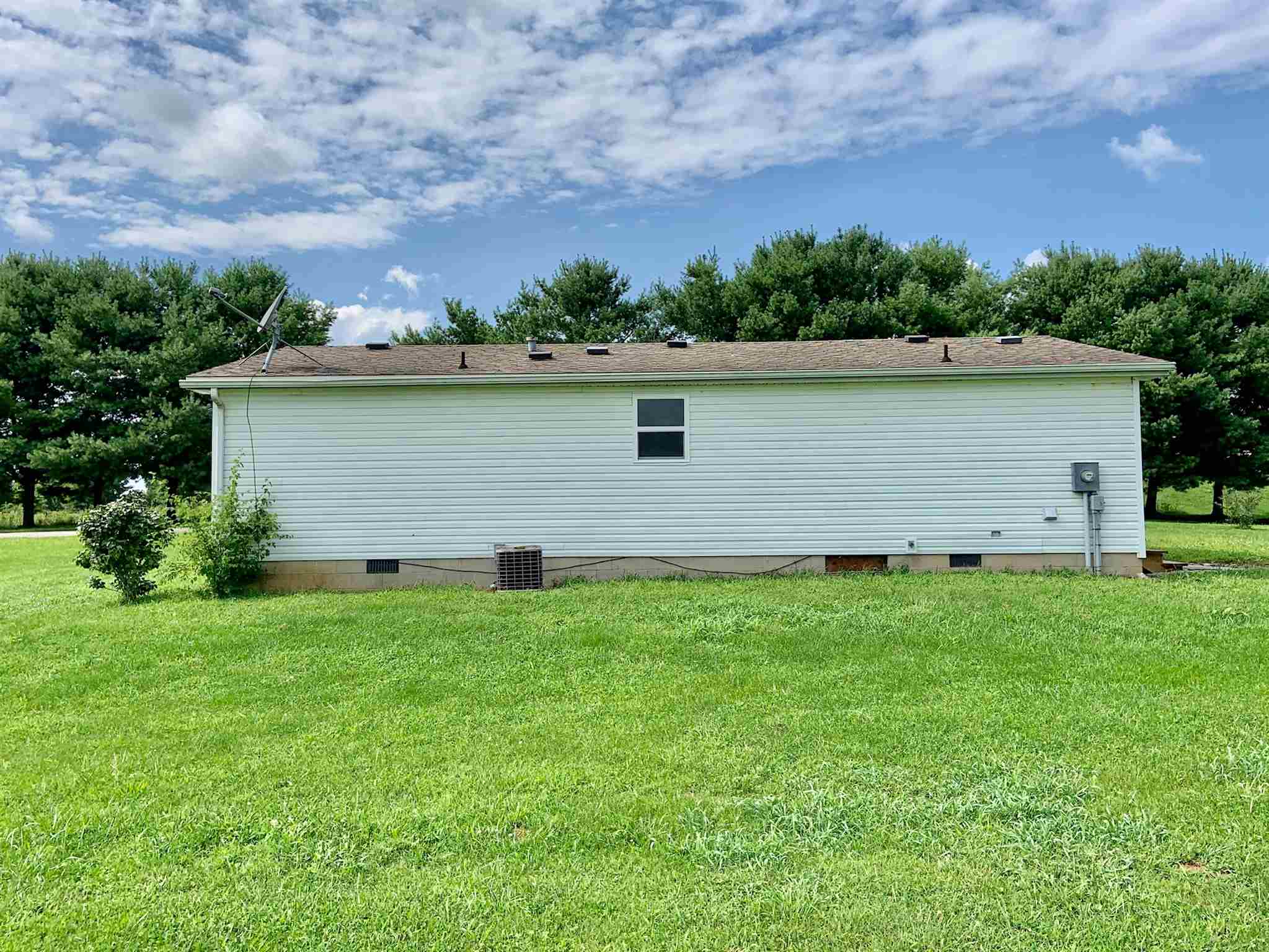 15 Fleetwood Addition Road Bedford, IN 47421 - Photo 5 of 20