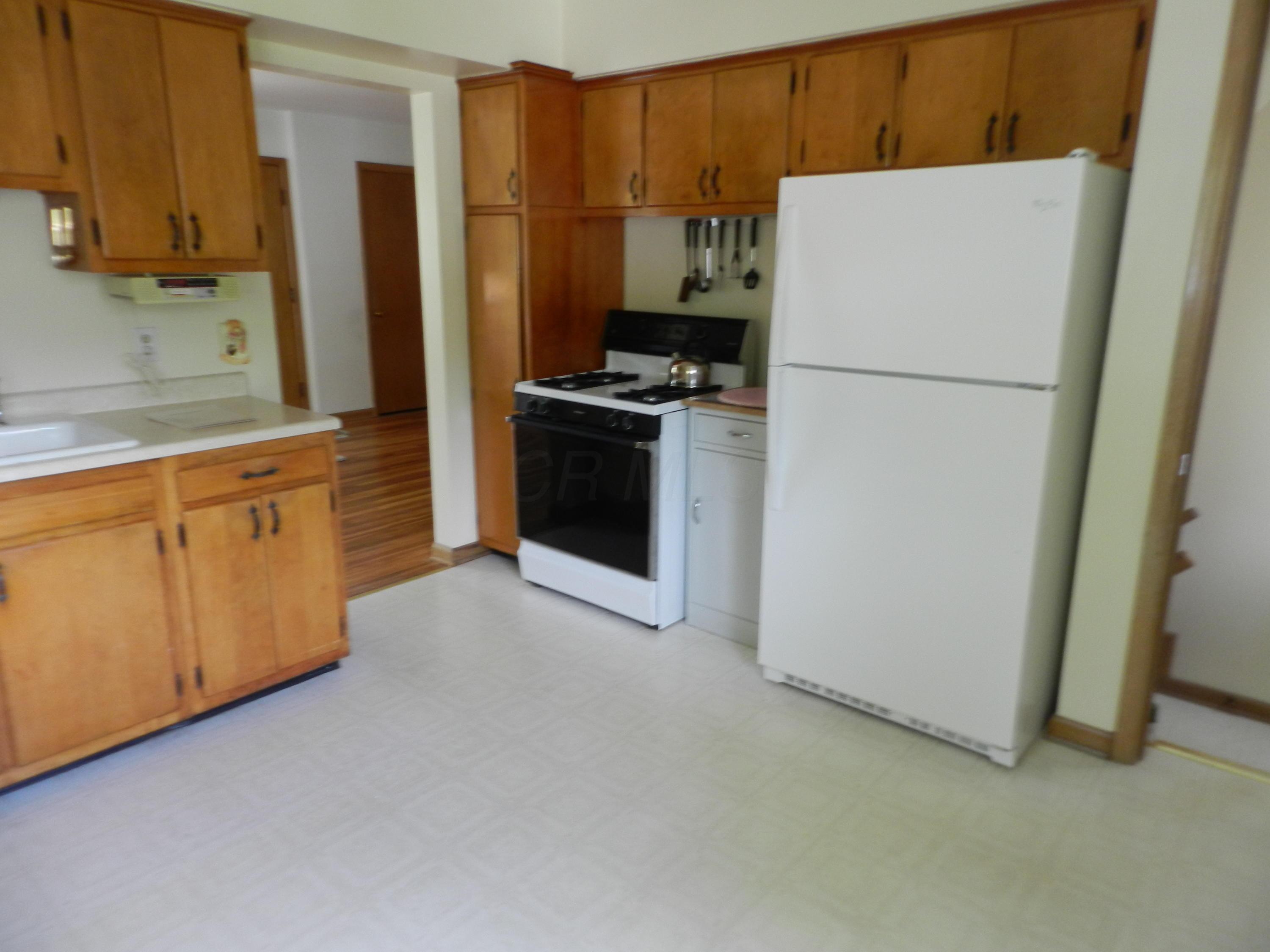 2566 Shrewsbury Road Upper Arlington, OH 43221 - Photo 4 of 16