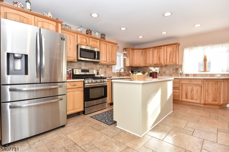 7 Birch Road Bloomingdale, NJ 07403 - Photo 11 of 45