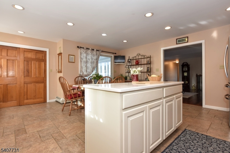 7 Birch Road Bloomingdale, NJ 07403 - Photo 13 of 45